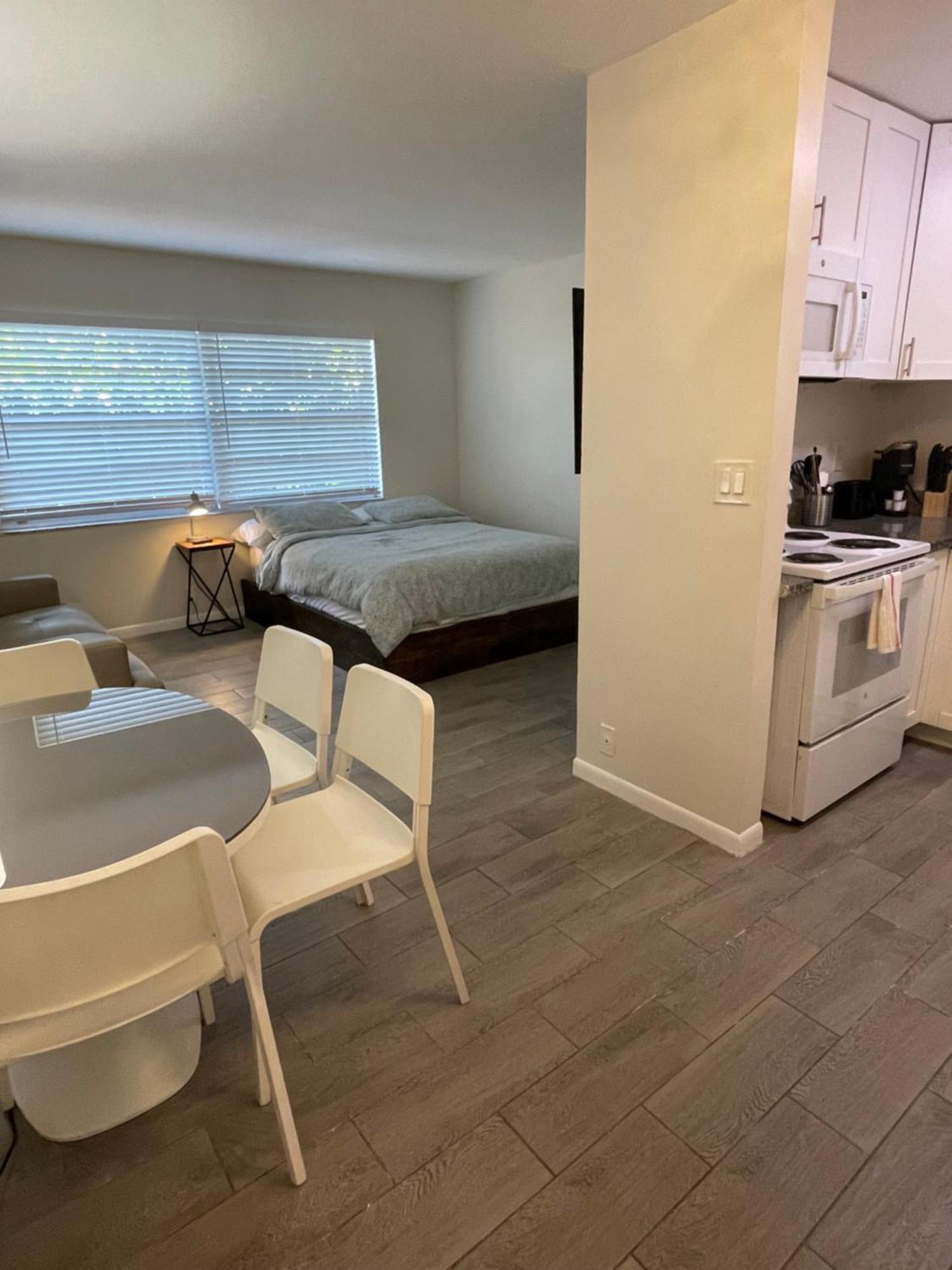 City First Story Apartments & Cottage 포트 로더데일 외부 사진