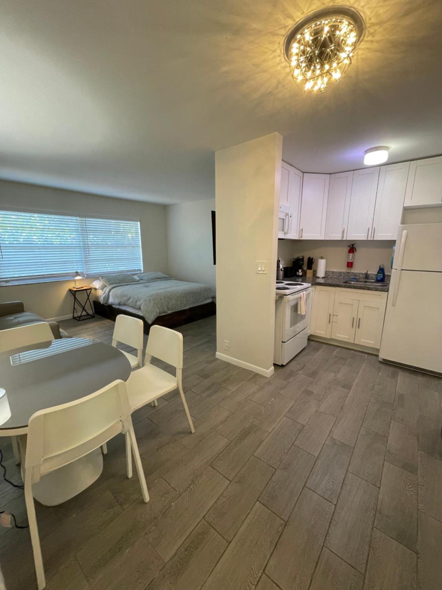 City First Story Apartments & Cottage 포트 로더데일 외부 사진